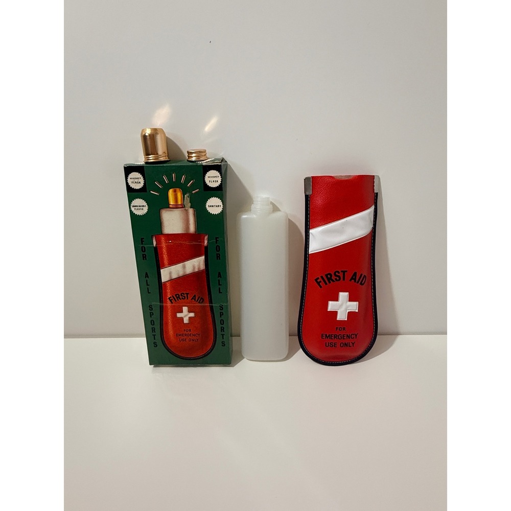 Vintage First Aid Emergency Novelty Whiskey Flask w/Belt Loop by & Box Gag Xmas - Picture 5 of 6